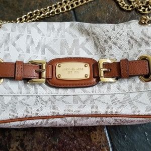 Michael kors crossbody bag